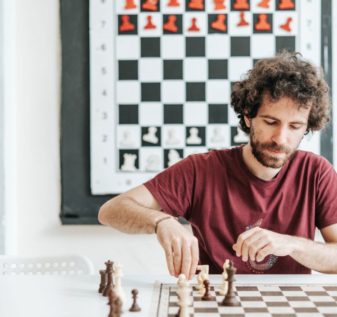 Σκακιστική Διάλεξη με τον GM Κουρκουλό Αρδίτη Σταμάτη